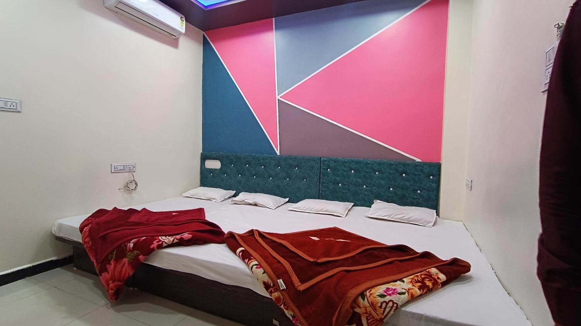 Hardik Palace Ujjain Ngoại thất bức ảnh