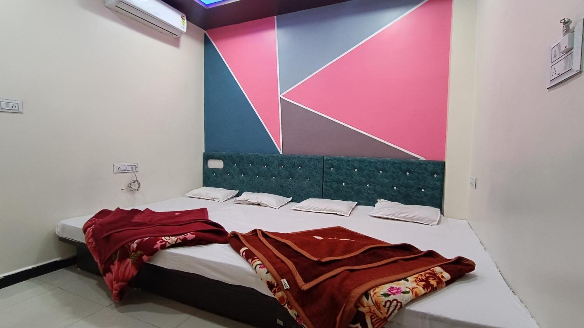 Hardik Palace Ujjain Ngoại thất bức ảnh